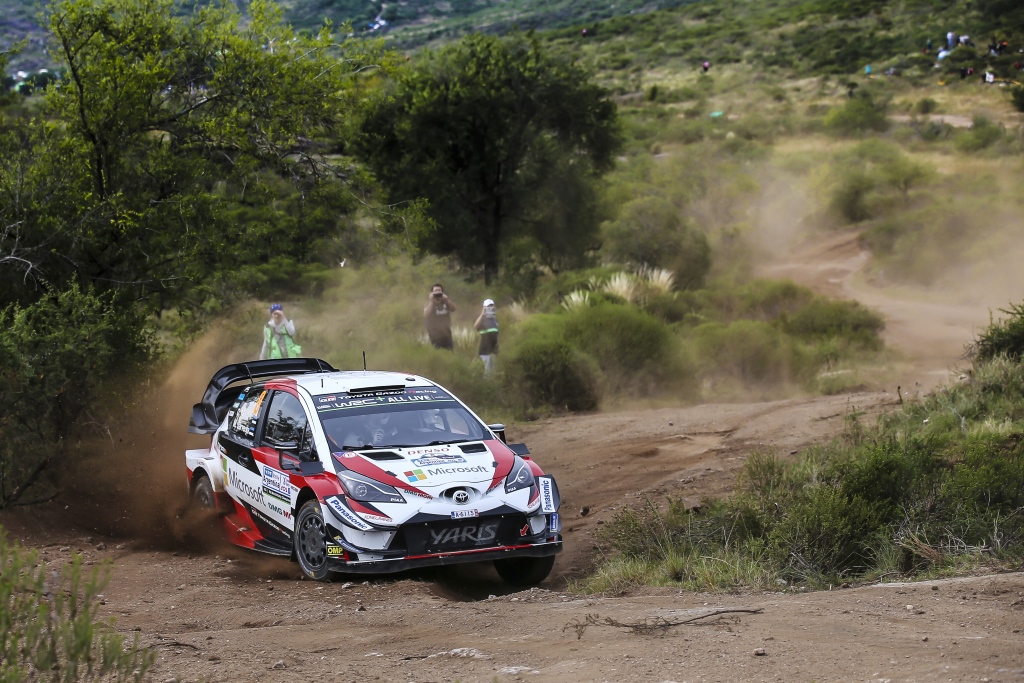 Ott Tänak übernimmt in Argentinien die Führung (Bild: Toyota Gazoo Racing WRC)