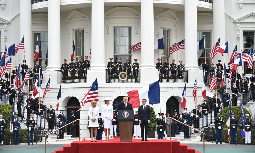 Trump empfängt Macron mit militärischen Ehren vor dem Weißen Haus
