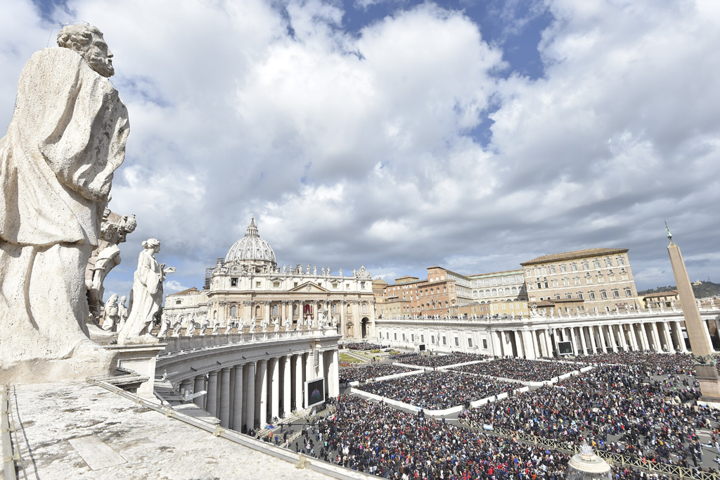 Ostermesse im Vatikan (Archivbild: Andreas Solaro/AFP)