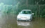 Auf Schönefeld in Eupen stand ein Auto unter Wasser (29. Mai 2018)