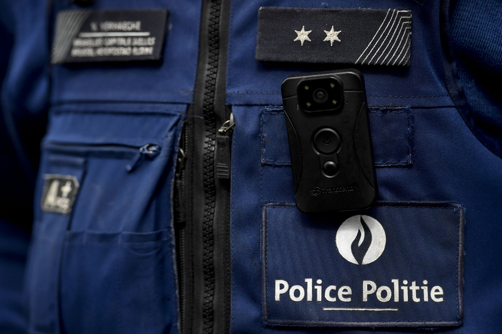 Eine Bodycam der Polizei (Illustrationsbild: Dirk Waem/Belga)