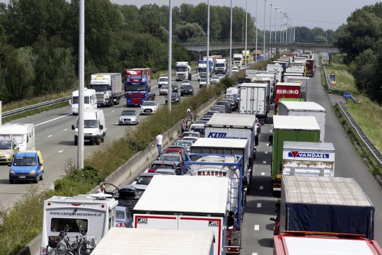 Stau auf der E17 (Archivbild: Nicolas Materlinck/Belga)