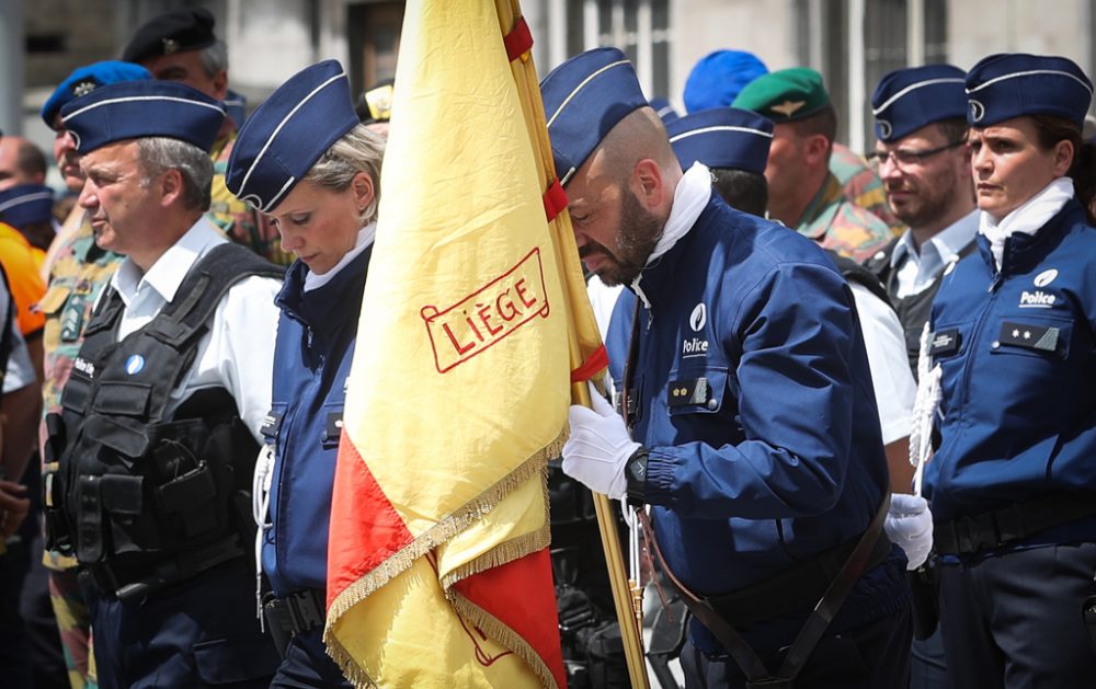 Schweigeminute für die Opfer der Schießerei in Lüttich