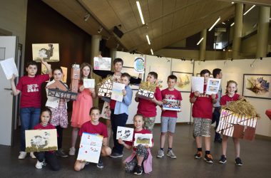 Die Kinder der Gemeindeschule Born gewannen in der Kategorie Primarschüler: Sie bastelten unter anderem Vennhäuser (Bild: Raffaela Schaus/BRF)