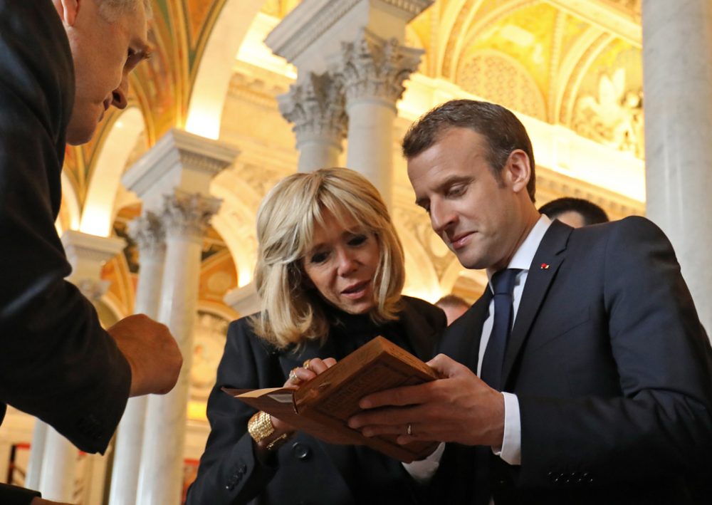 Der französische Präsident Emmanuel Macron mit seiner Frau Brigitte Macron (Bild: Ludovic Marin/AFP)