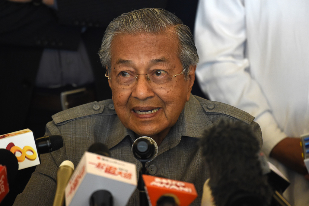 Oppositionsführer Mahathir Mohamad wird neuer Regierungschef in Malaysia