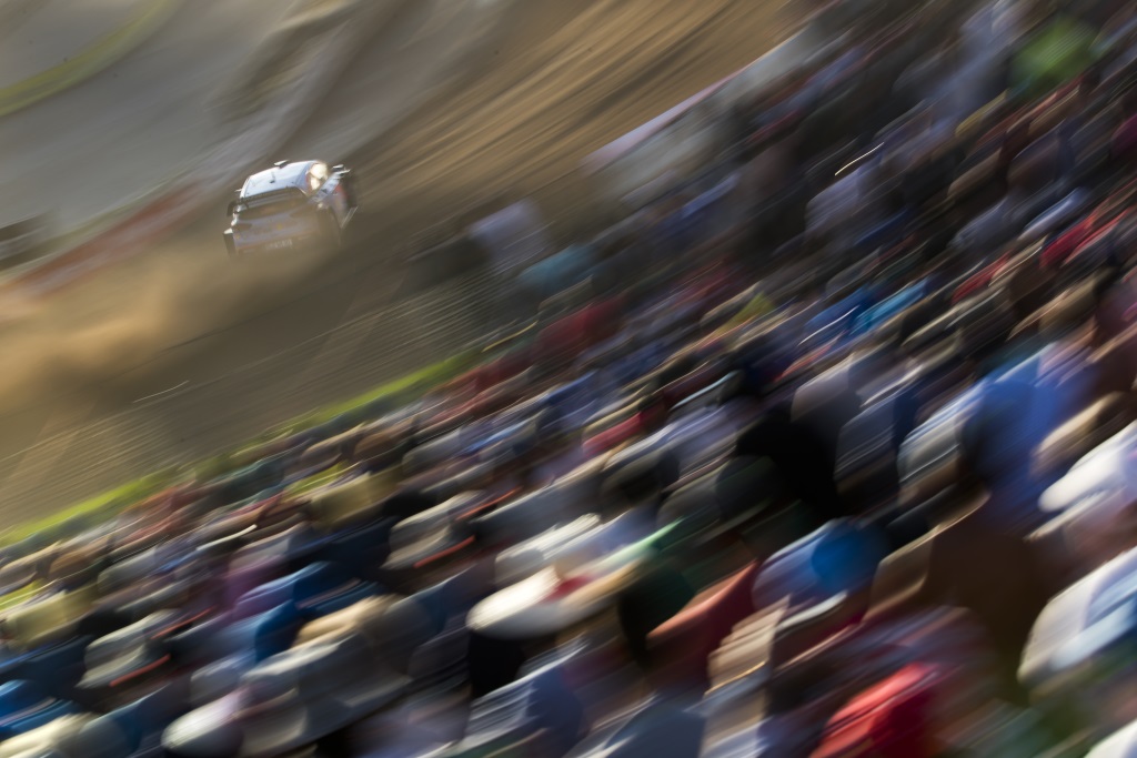 Thierry Neuville und Nicolas Gilsoul im Hyundai i20 Coupé WRC bei der Rallye Portugal (Bild: Fabien Dufour/Hyundai Motorsport GmbH)