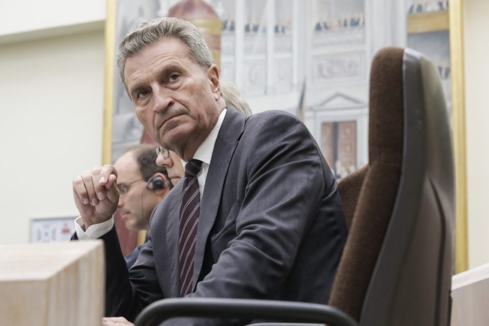 EU-Kommissar Günter Oettinger (Bild: Thierry Roge/Belga)