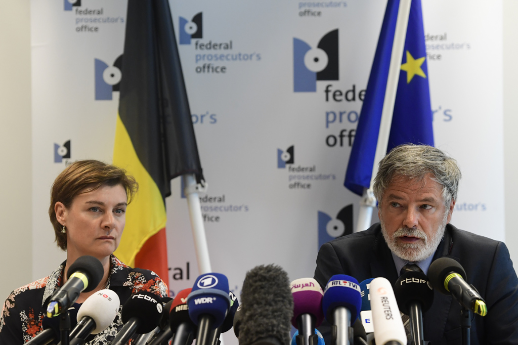 Pressekonferenz der föderalen Staatsanwaltschaft in Brüssel: Wenke Roggen und Eric Van der Sypt (Bild: Laurie Dieffembacq/Belga)