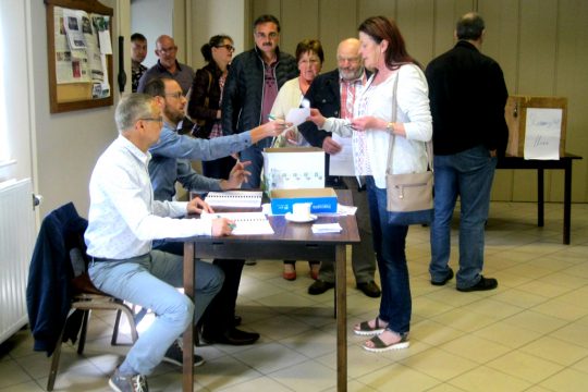 Rechter stimmen über Windpark ab (Bild: Lena Orban/BRF)