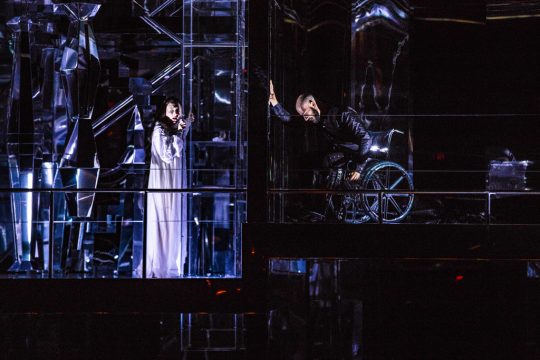 Herzogs Blaubart Burg (Bild: S. Van Rompay/La Monnaie)