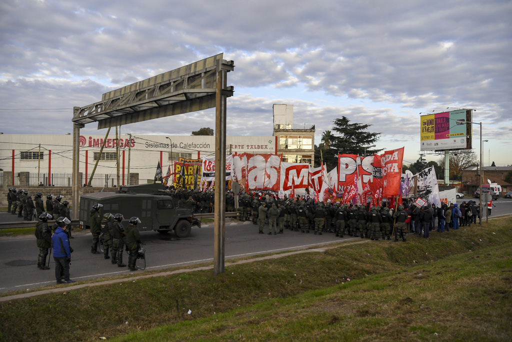 Generalstreik in Argentinien: Demonstranten am 25.6.2018 in Buenos Aires