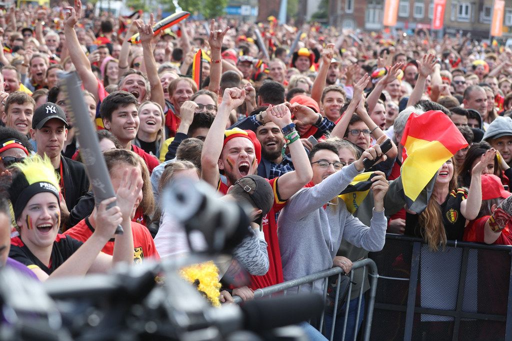 Belgische Fans in Jette nach dem 1:0 gegen Panama (Bild: Virginie Lefour/BELGA)