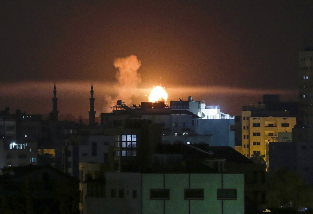 Israelische Kampfjets bombardieren Stellungen im Gazastreifen