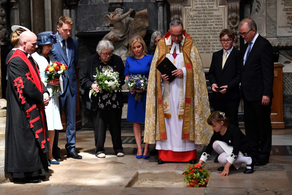 Stephen Hawking in der Westminster Abbey beigesetzt