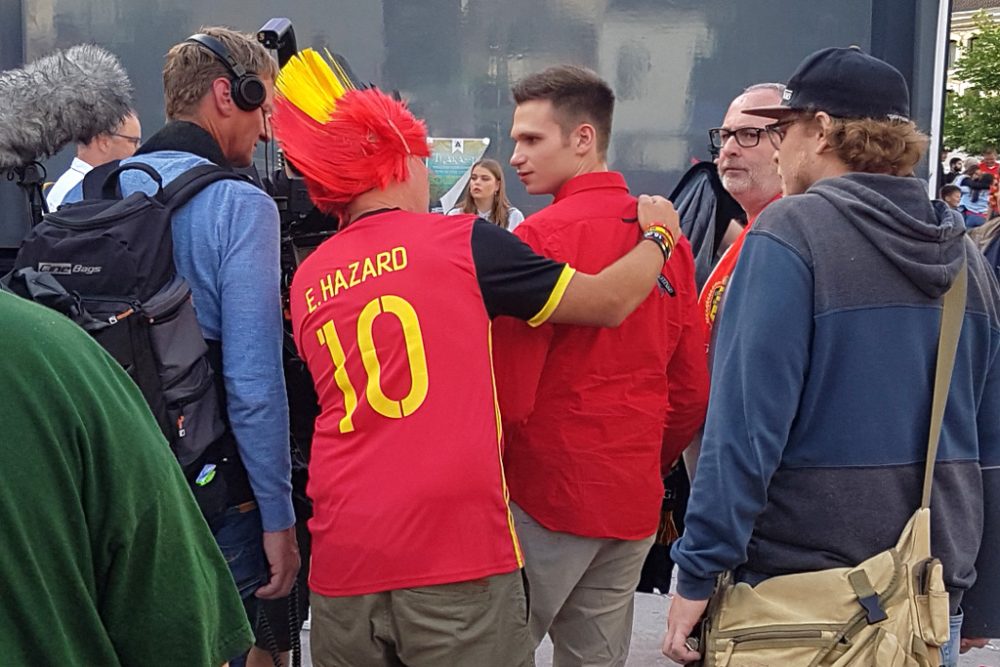 Fabian Köster wurde in Eupen von Belgien-Fans belagert