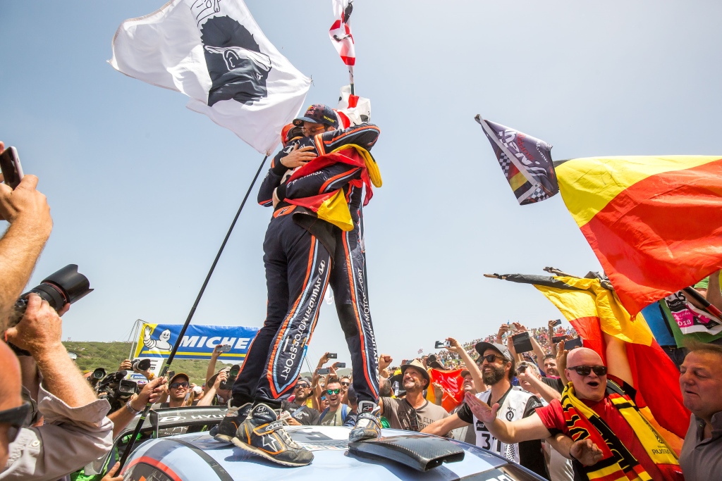 Thierry Neuville und Nicolas Gilsoul gewinnen die Rallye Sardinien und bauen die Führung in der Weltmeisterschaft aus