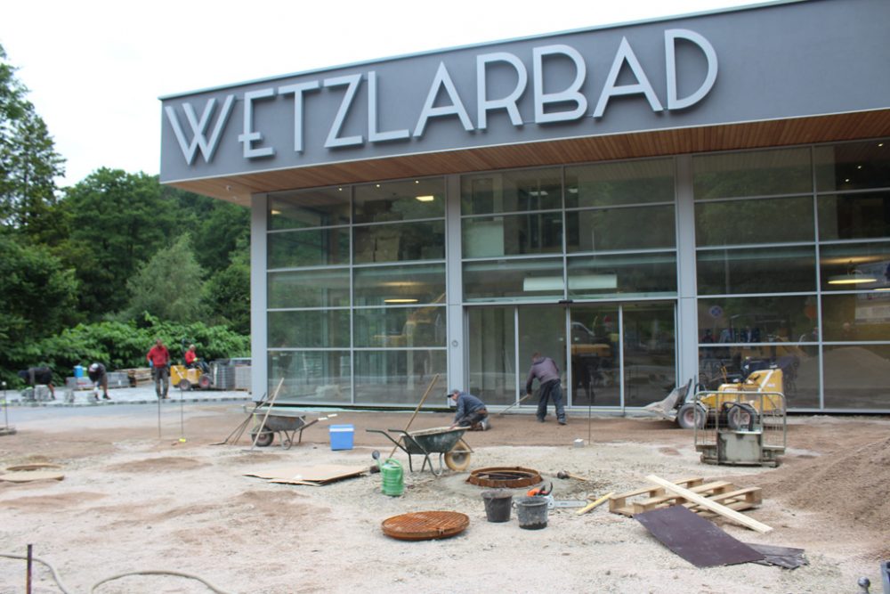 Arbeiten am Wetzlarbad Eupen (Bild: Chantal Delhez/BRF)