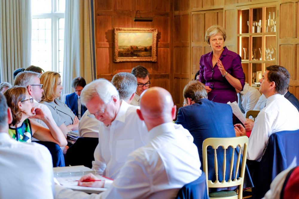 Theresa May schwört Kabinett auf neuen Brexit-Kurs ein