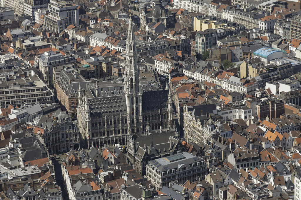 Blick auf die Brüsseler Grand'Place mit dem Rathaus