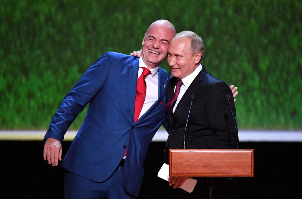 "Best Buddies": Gianni Infantino und Wladimir Putin (Bild: Yuri Kadobnov/Pool/AFP)