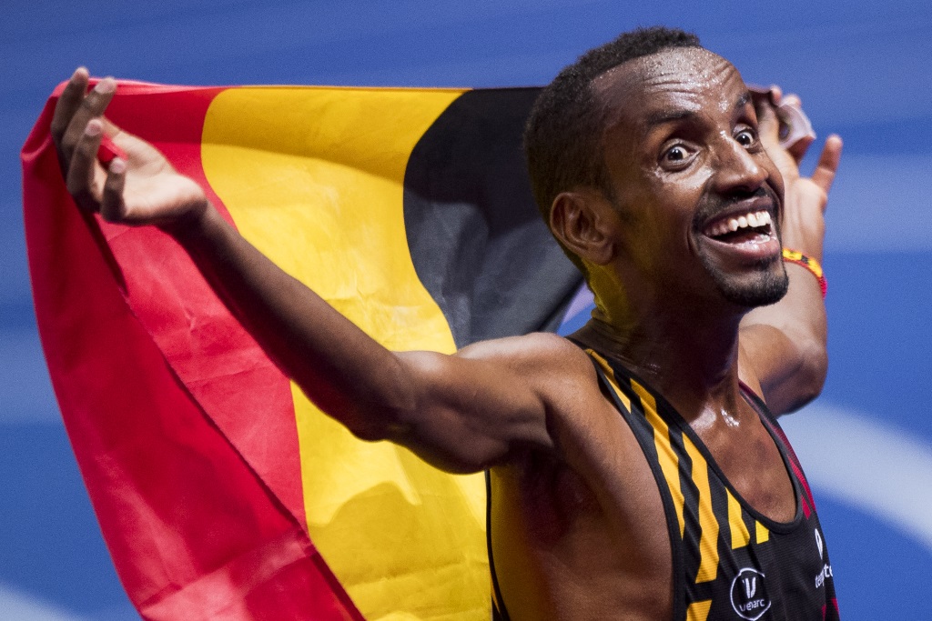 Bashir Abdi gewinnt über 10.000 Meter die Silbermedaille (Bild: Jasper Jacobs/Belga)