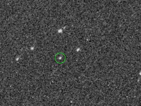 Der Asteroix Bennu (umkreist) auf einem von der US-Sonde "Osiris-Rex" aufgenommenen Bild