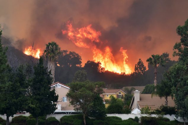 "Holy Fire" in Lake Elsinore südöstlich von Los Angeles