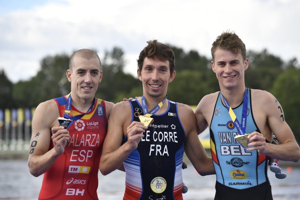 Marten Van Riel (r.) mit Silbermedaillengewinner Fernando Alarza und Europameister Pierre Le Corre (Bild: Eric Lalmand/Belga)