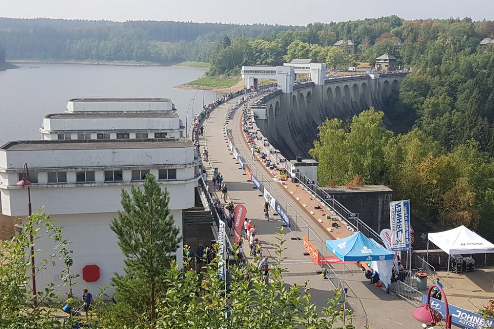 Triathlon an der Eupener Talsperre (Bild: Christophe Ramjoie/BRF)