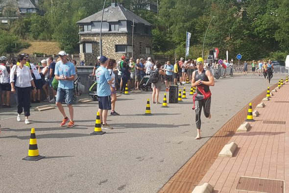 Triathlon an der Eupener Talsperre (Bild: Christophe Ramjoie/BRF)