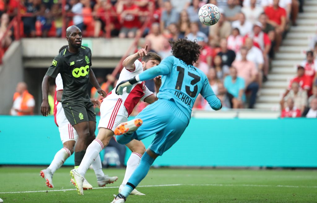 jax' Klaas-Jan Huntelaar scoring the 0-1 goal and DURING the soccer match between Belgian Standard de Liege and Dutch AFC Ajax Amsterdam, Tuesday 07 August 2018 in Liege. This is the first leg of the third qualifying round of the UEFA Champions League. BELGA PHOTO VIRGINIE LEFOUR