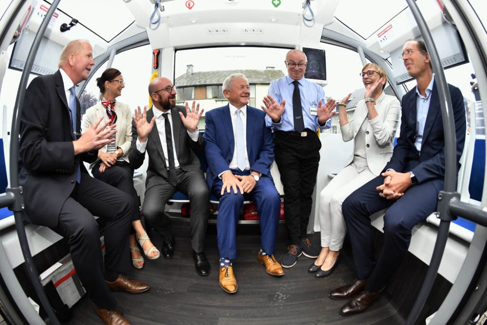 Fahrerloser Bus