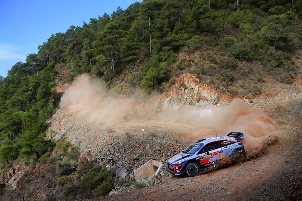 Thierry Neuville und Nicolas Gilsoul im Hyundai i20 WRC beim Shakedown der Rallye Türkei (Bild: Willy Weyens)