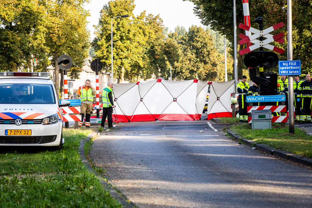 Unfall mit Lastenrad am 20.9.2018 im niederländischen Oss: Rettungskräfte vor Ort