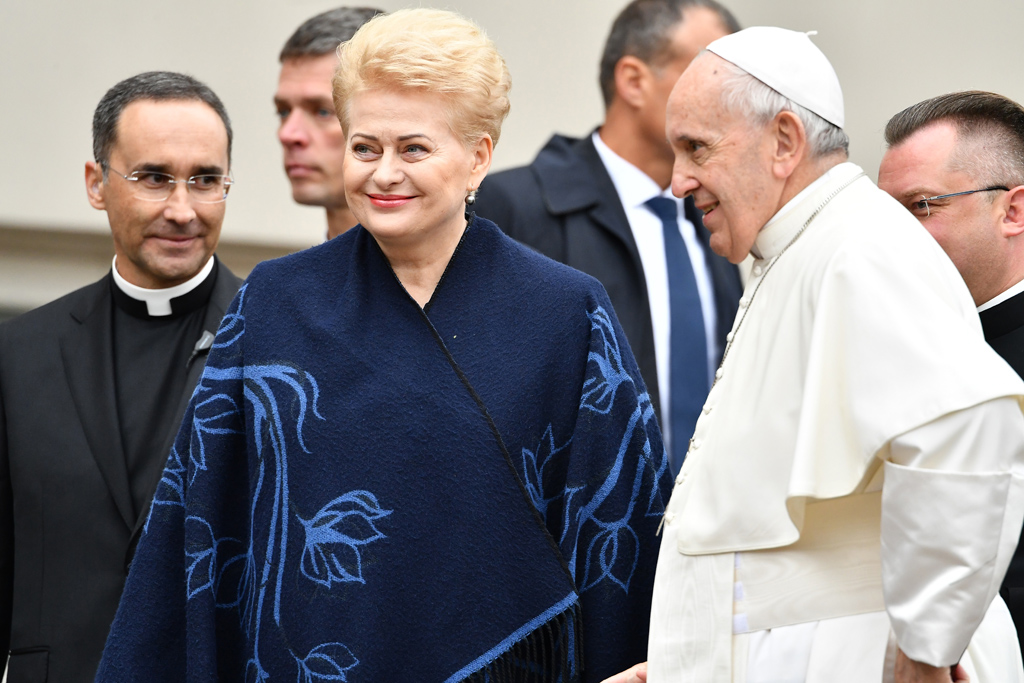 Papst Franziskus mit der litauischen Staatspräsidentin Dalia Grybauskaite am 22.9.2018 in Vilnius