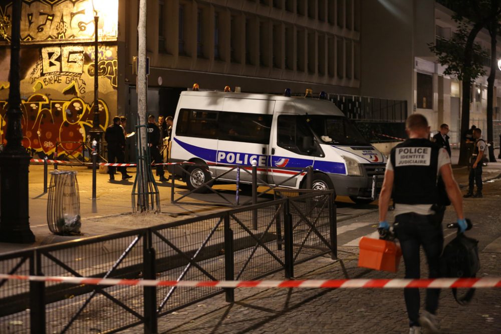 Polizei am Tatort in Paris