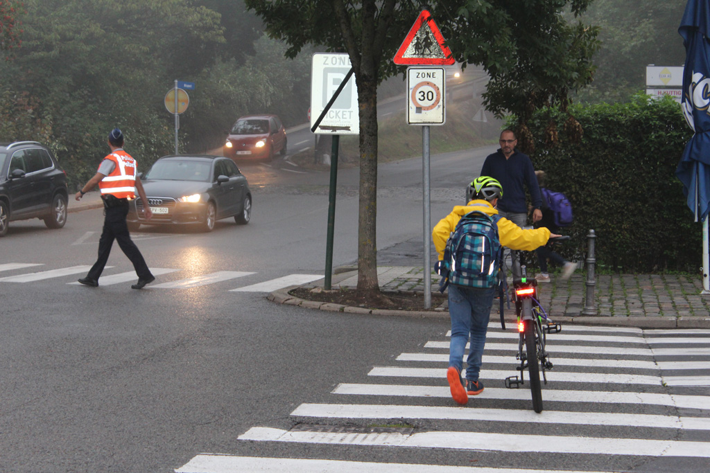 Mit dem Rad durch Eupen: Wie sicher ist der Schulweg? (Archivbild: Michaela Brück/BRF)