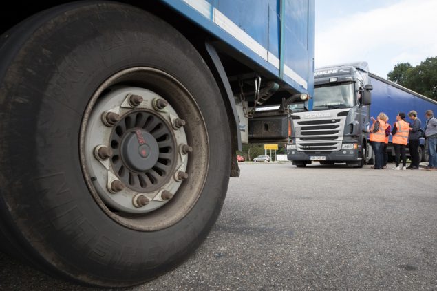 Sensibilisierungsaktion der sozialistischen Transportgewerkschaft auf dem Autobahnrastplatz von Wetteren