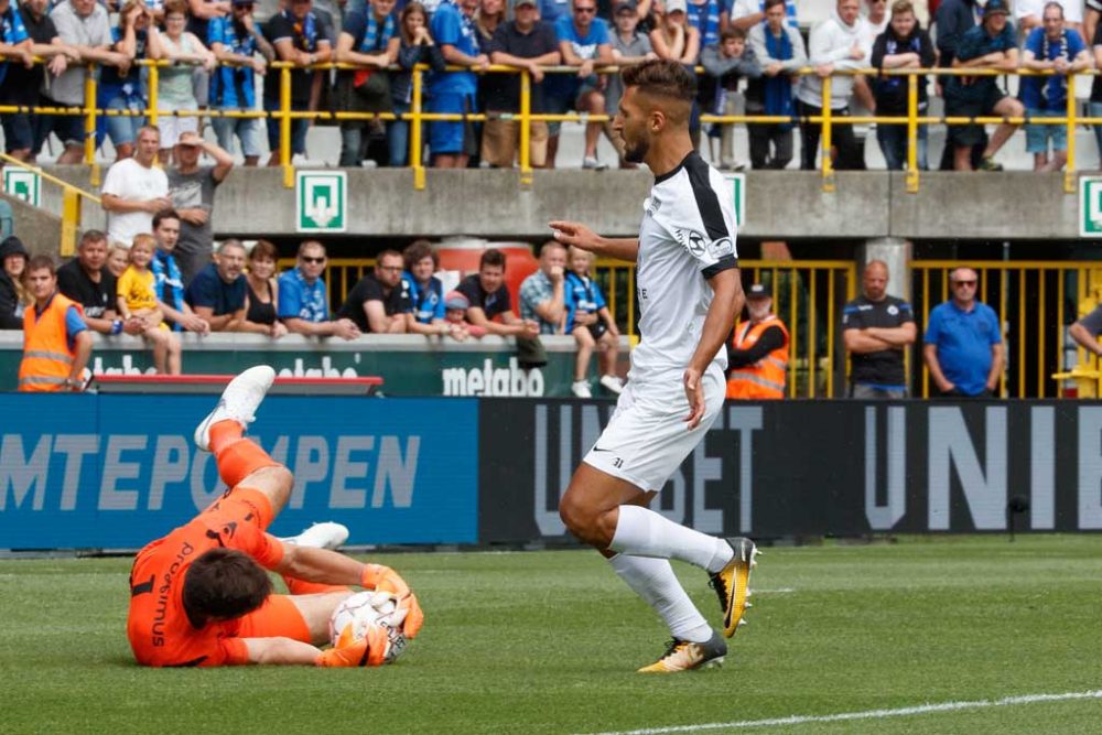 KAS Eupen-Stürmer Ivan Yagan beim Spiel gegen FC Brügge