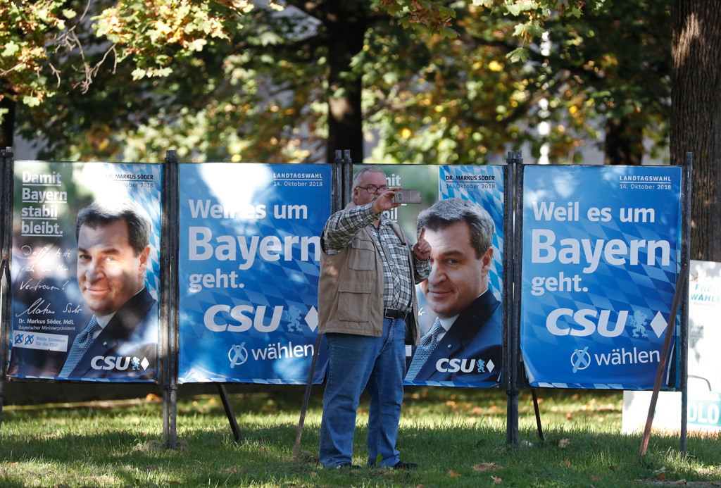 CSU-Wahlplakat in München (Bild: Odd Andersen/AFP)