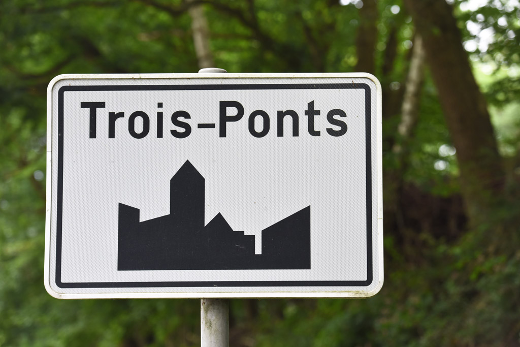 Ortschild von Trois-Ponts (Bild: Jean-Luc Flemal/Belga)