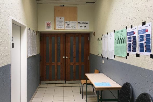 Wahlbüro 16 in Büllingen (Bild: Raffaela Schaus/BRF)