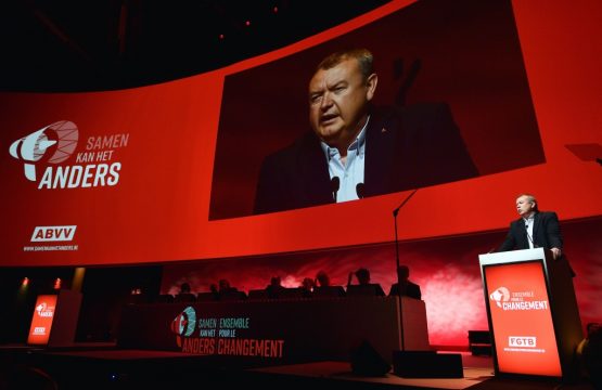 ABVV/FGTB-Vorsitzender Robert Verteneuil bei einerm Kongress der sozialistischen Gewerkschaft (Bild: Eric Lalmand / belga)