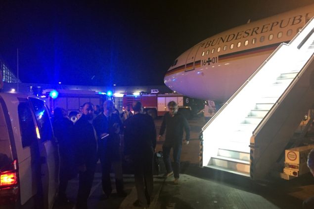 Auf dem Flug zum G20 musste Merkels Airbus in Köln notlanden (Bild: Joerg Blank/ AFP/DPA)