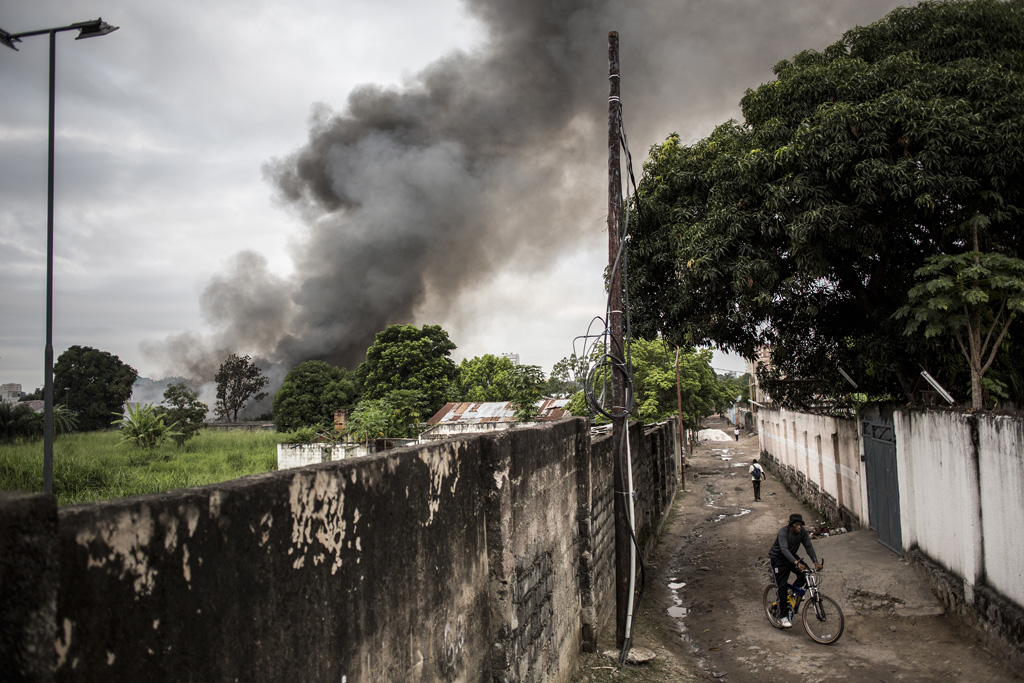 7.000 Wahlcomputer im Kongo verbrannt