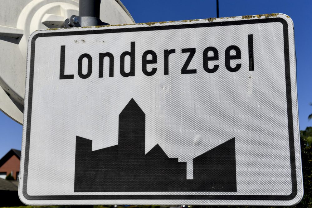 Schild der Gemeinde Londerzeel am 7.5.2018