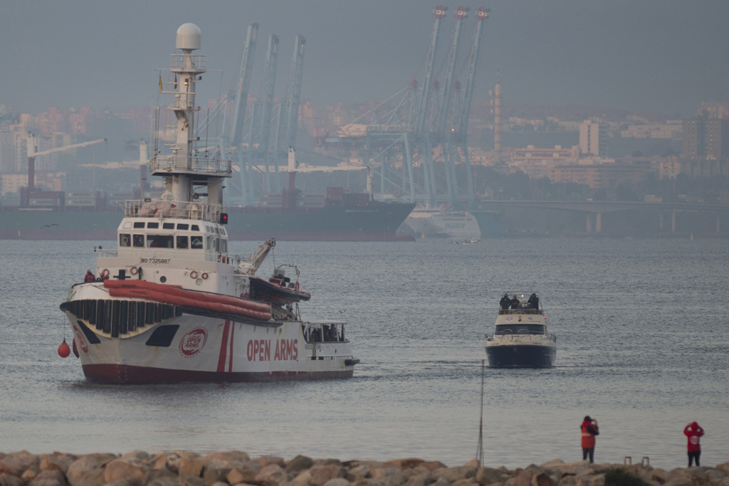 Rettungsschiff "Open Arms" erreicht den Hafen von Algeciras (Bild: Jorge Guerrero/AFP)