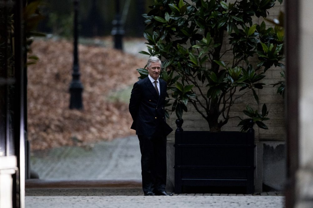 König Philippe vor dem Königlichen Palast