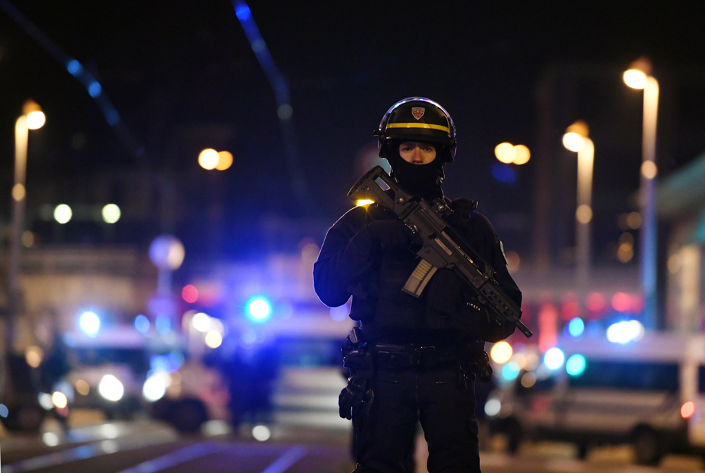 Polizeieinsatz am Donnerstagabend in Straßburg (Bild: Alain Jocard/AFP)